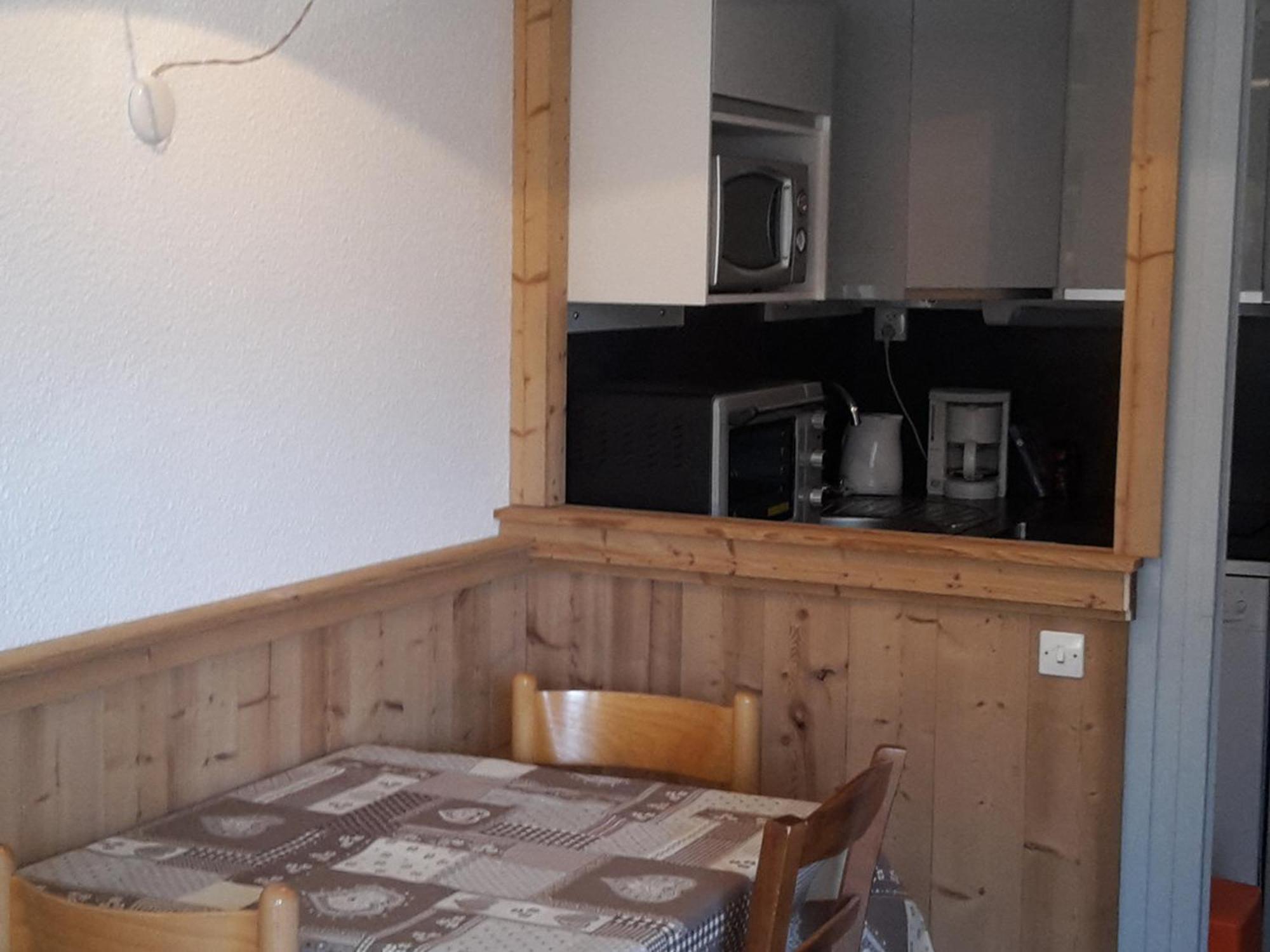 Appartement Skis Aux Pieds, 4 Personnes, Balcon, Wifi Gratuit, Proche Commerces Et Activites - Fr-1-574-39 圣马丁德贝尔维尔 外观 照片